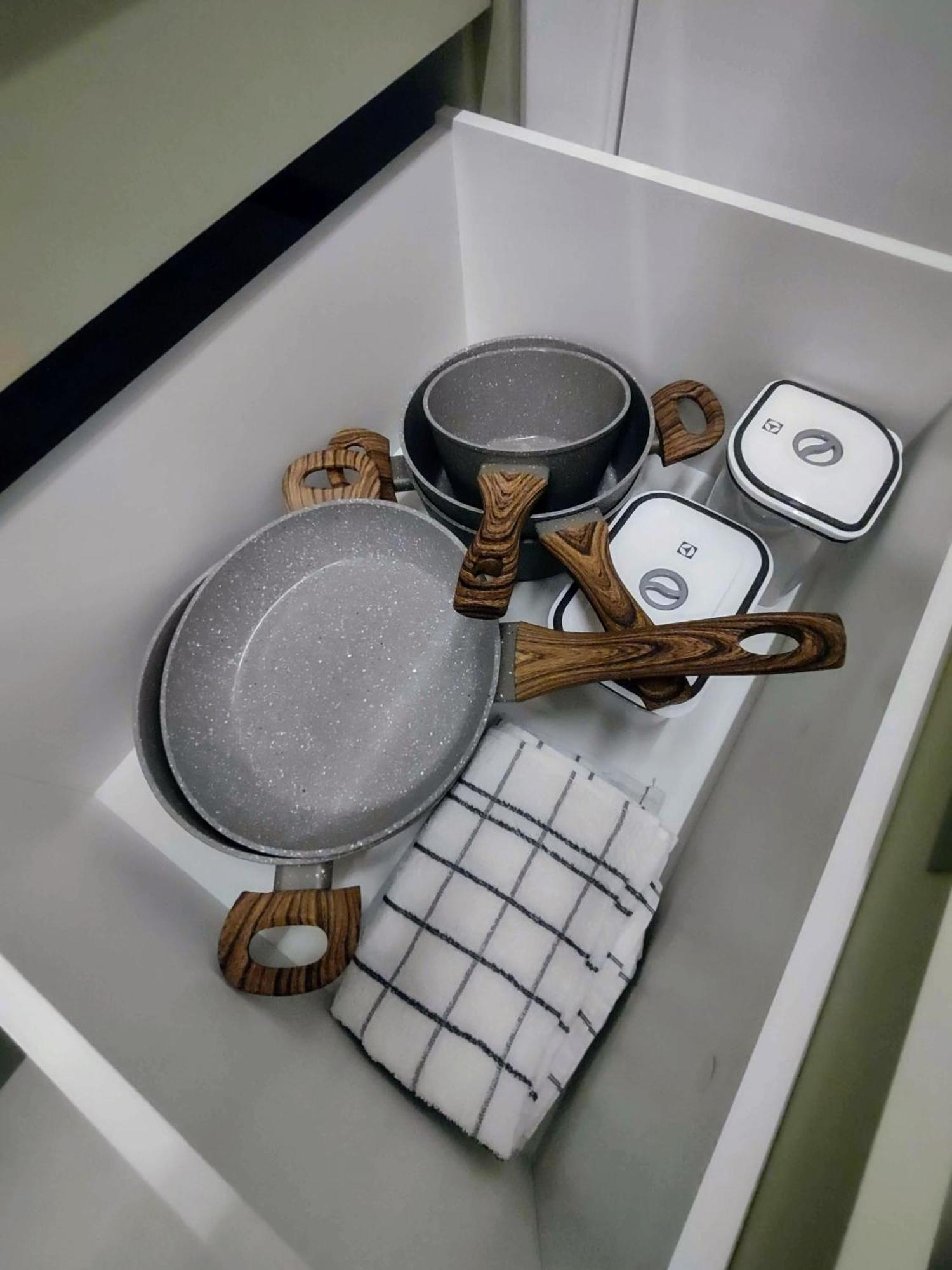 Apartamento Elegante E Confortavel Na Barra Em Salvador